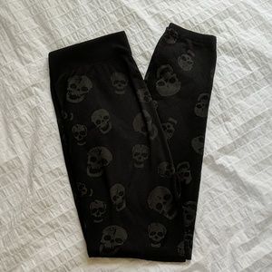 Fleece-lined skull leggings